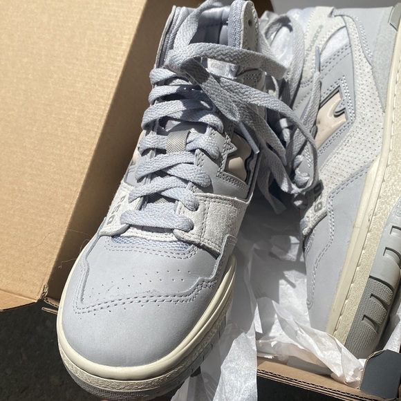 New Balance 650R - Picture 2 of 4